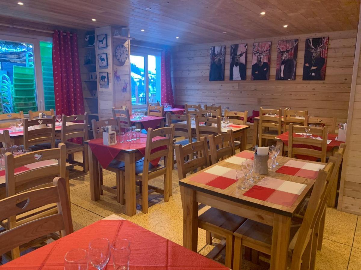 Hotel L'Equipe Le Sauze Bagian luar foto