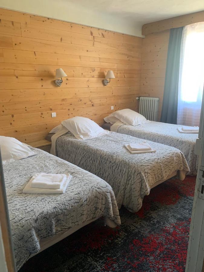 Hotel L'Equipe Le Sauze Bagian luar foto