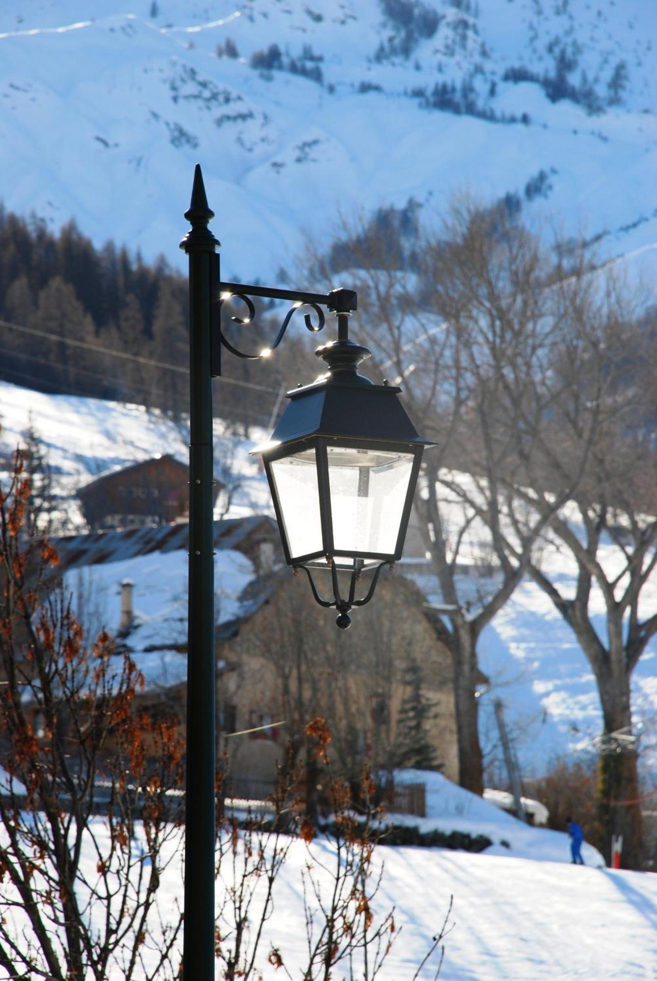 Hotel L'Equipe Le Sauze Bagian luar foto