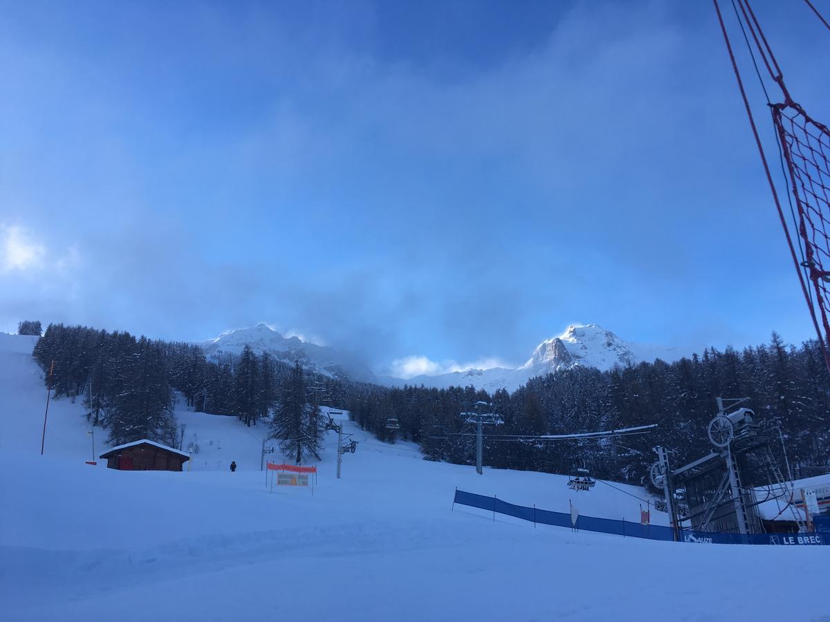 Hotel L'Equipe Le Sauze Bagian luar foto